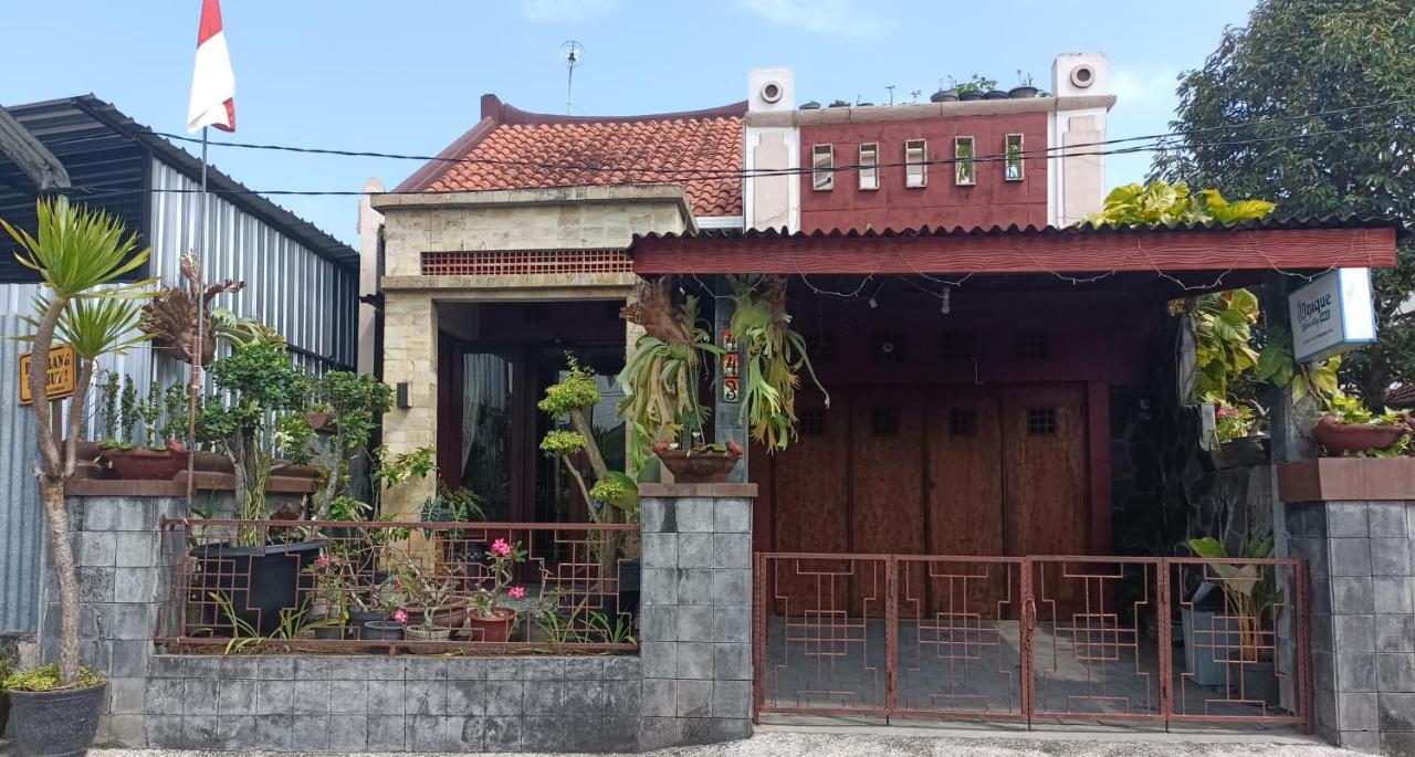 Unique Homestay 443 Yogyakarta Exterior photo
